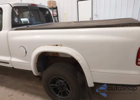 2000 Dodge Dakota Slt/Sport z USA, uszkodzony, nr VIN 1B7GG22N6YS504504